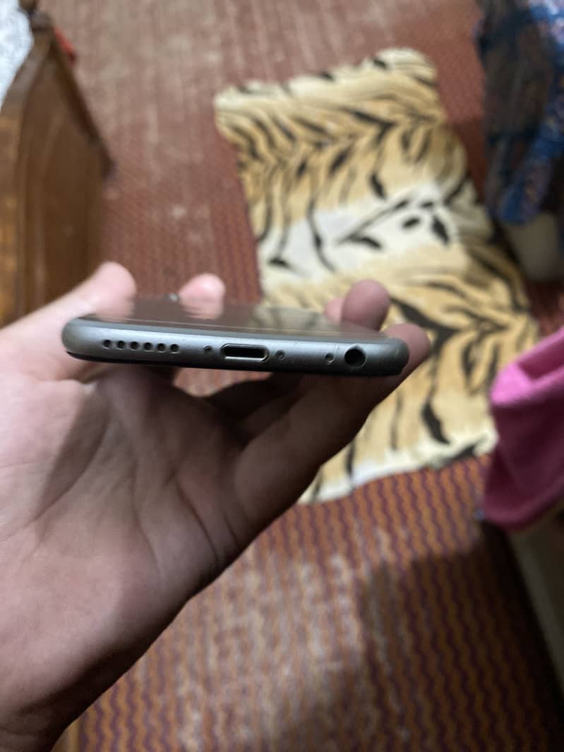 Apple iPhone 6 4