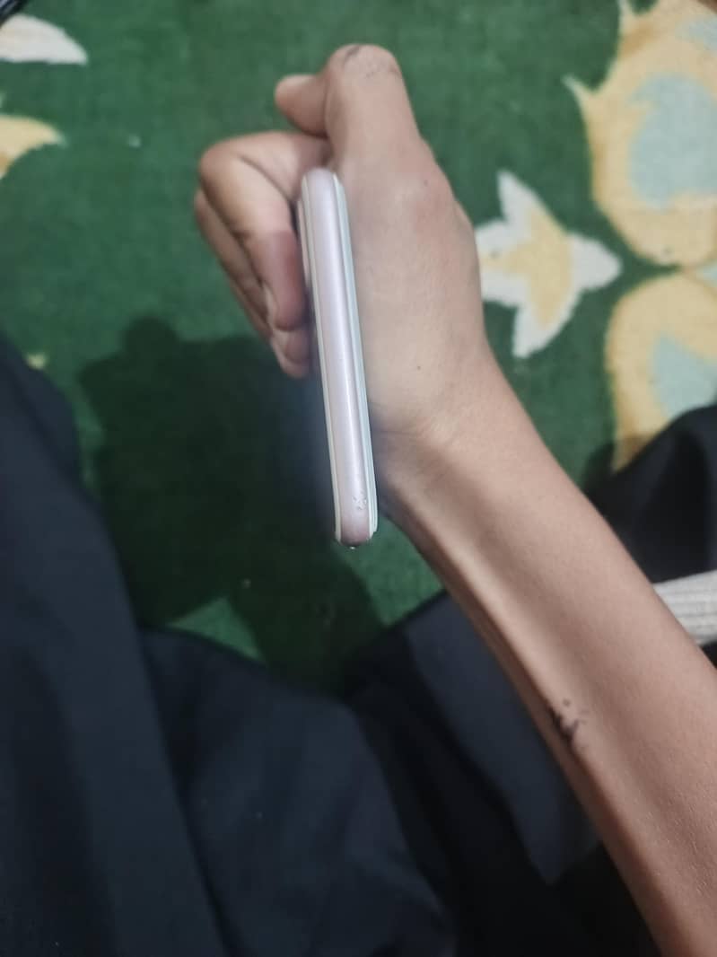Apple iPhone 7 Plus 1