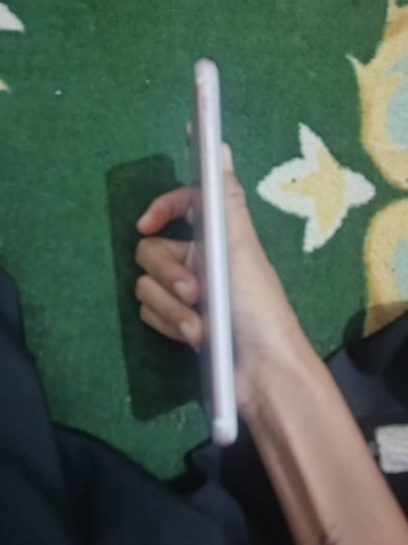 Apple iPhone 7 Plus 2