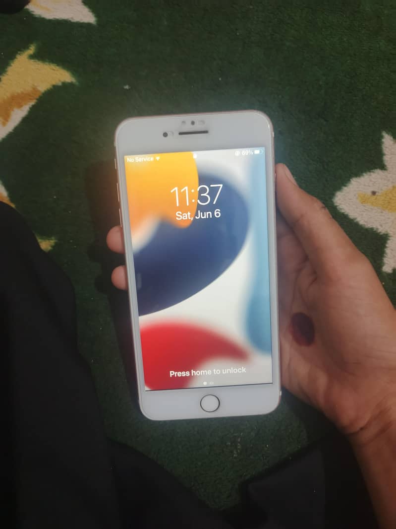 Apple iPhone 7 Plus 5