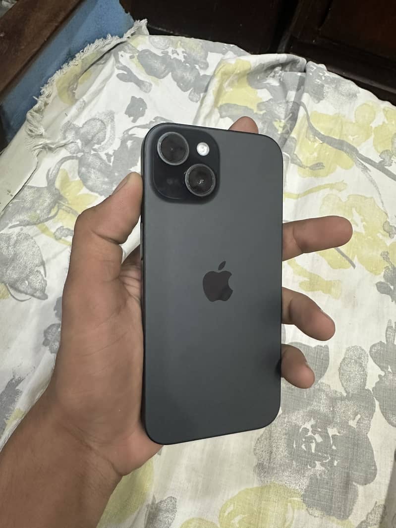 Apple iPhone 15 3