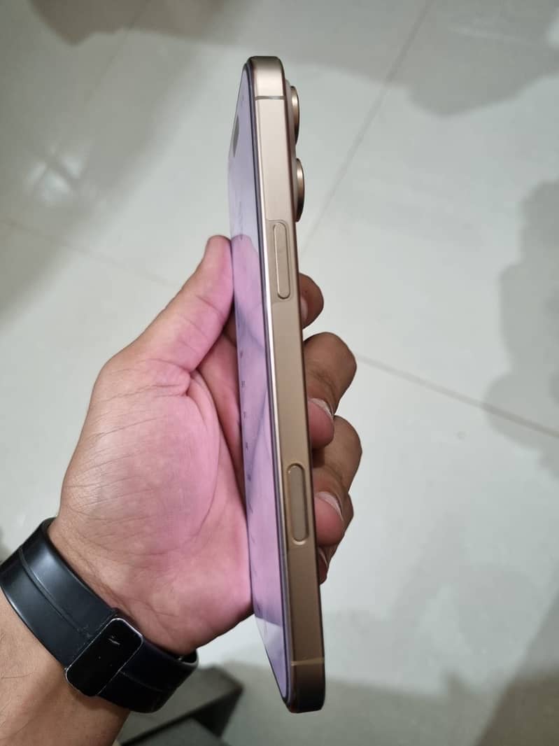 IPhone 16pro max 7