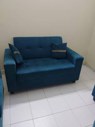 Brand New sofa set with table