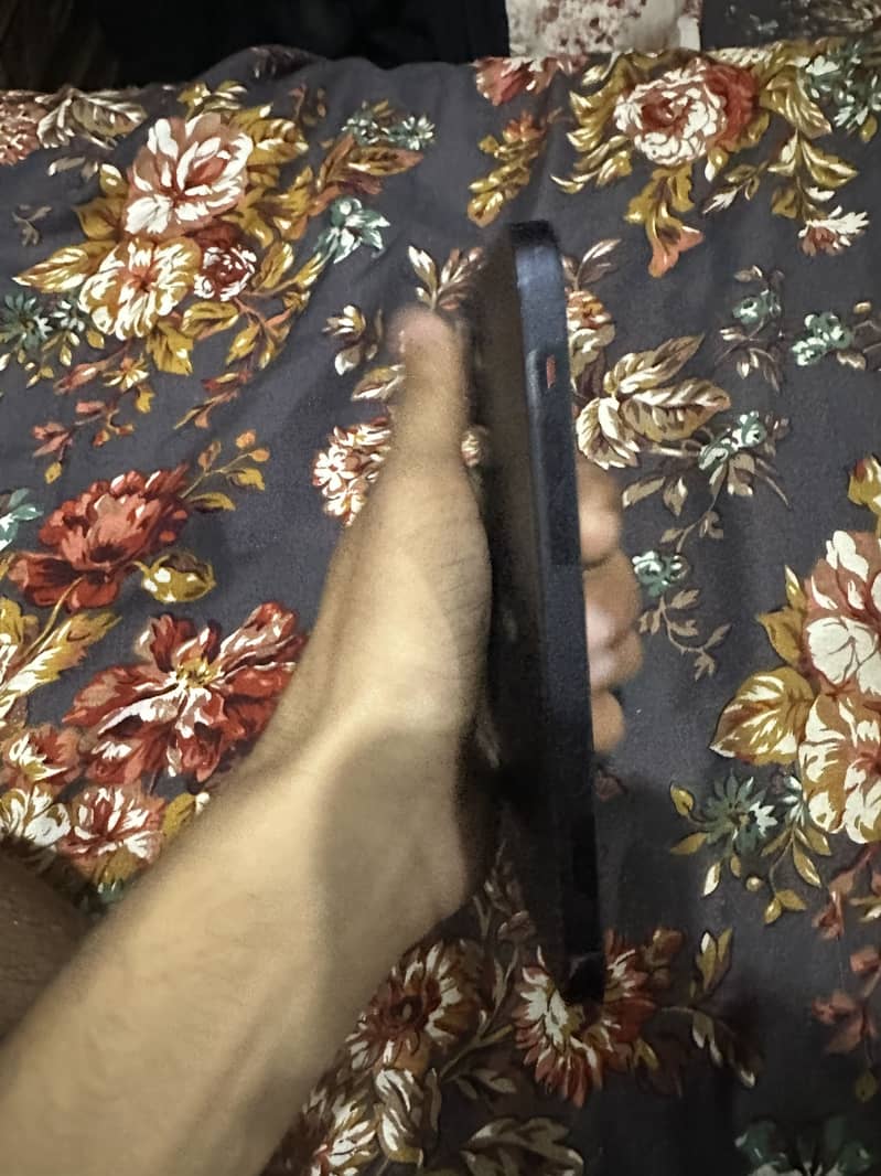 Apple iPhone 12 1