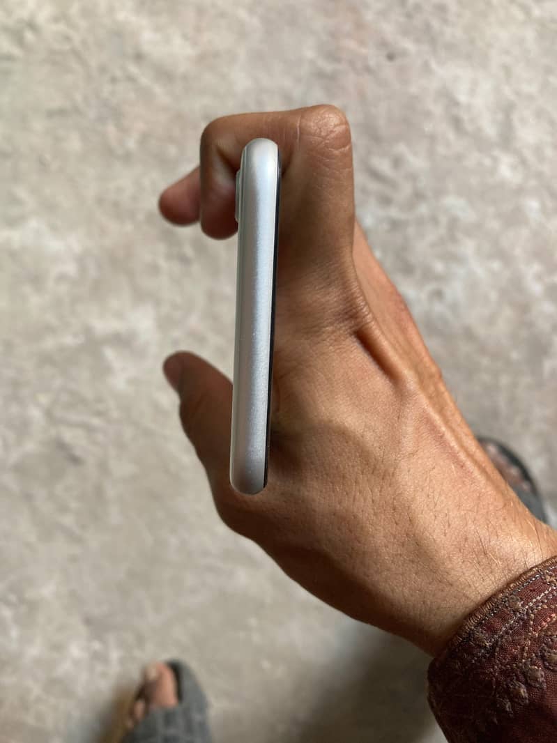 Apple iPhone SE 2 generation 8