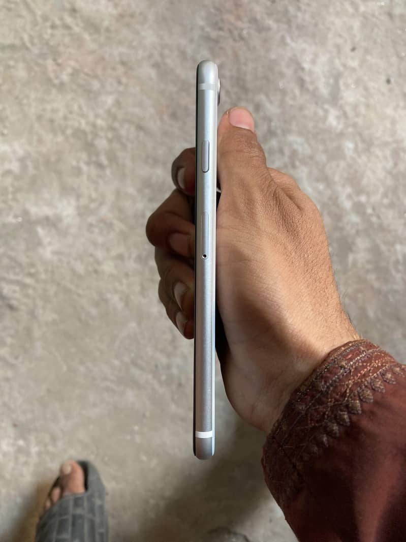 Apple iPhone SE 2 generation 9