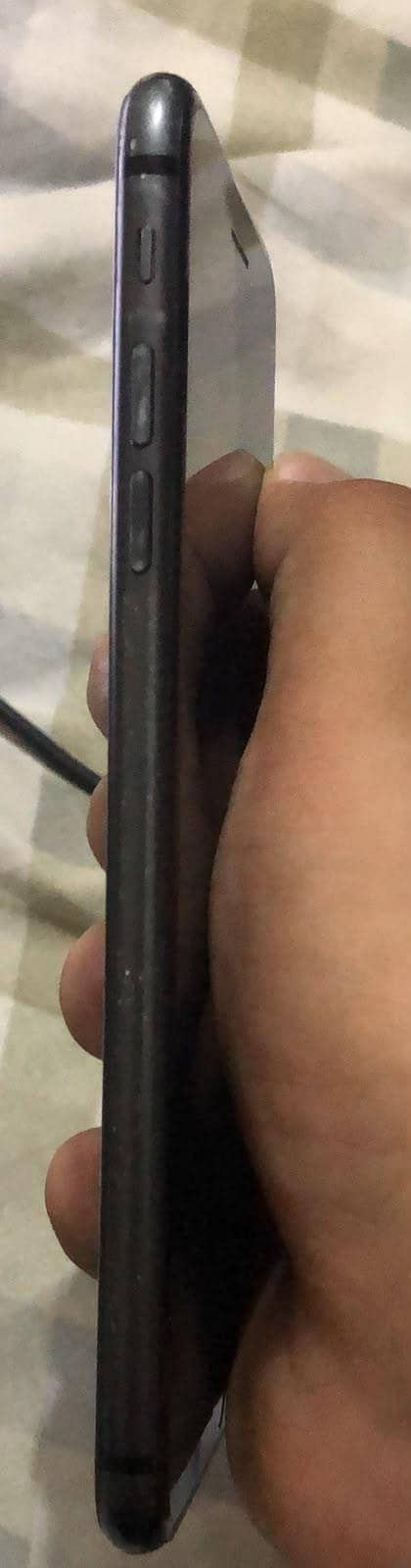 Apple iPhone 8 Plus 1