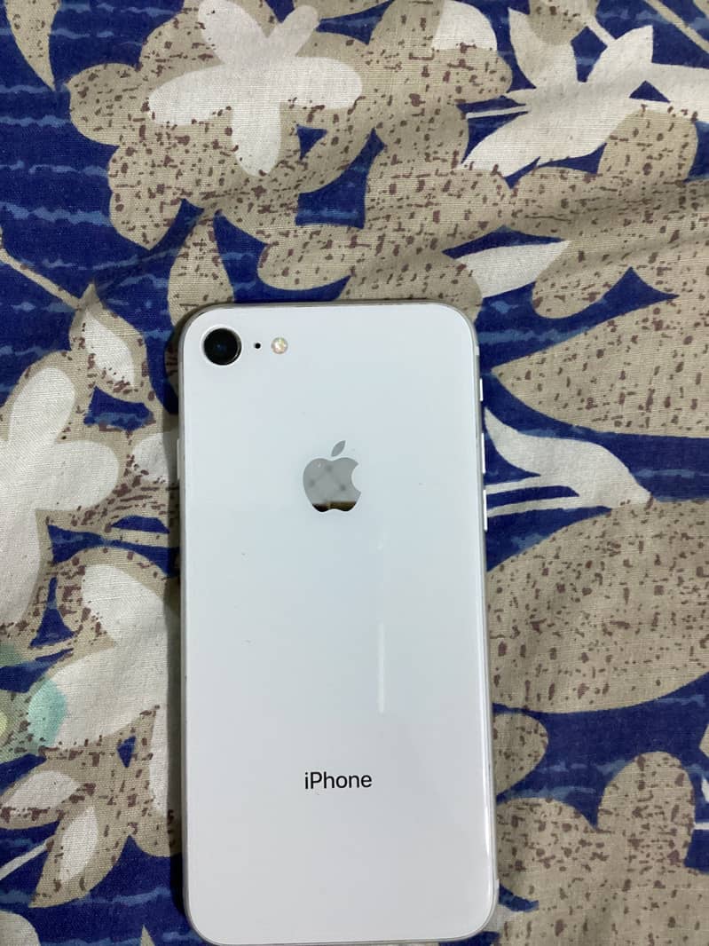 Apple iPhone 8 1