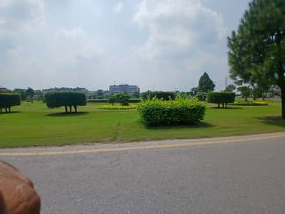 Best Future Investment In 4 Marla Commercial Dha Phase 10