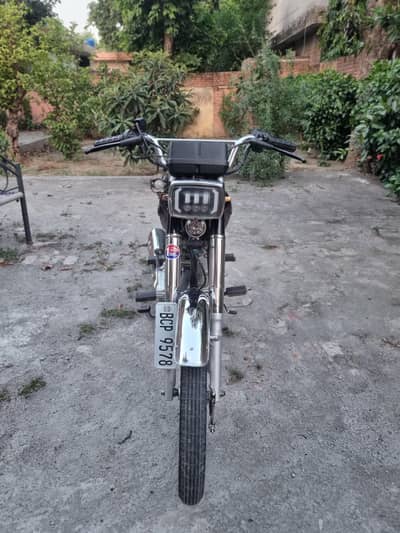 United 125
