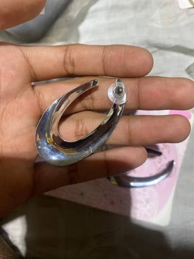 Air Ring silver colour available only one peice