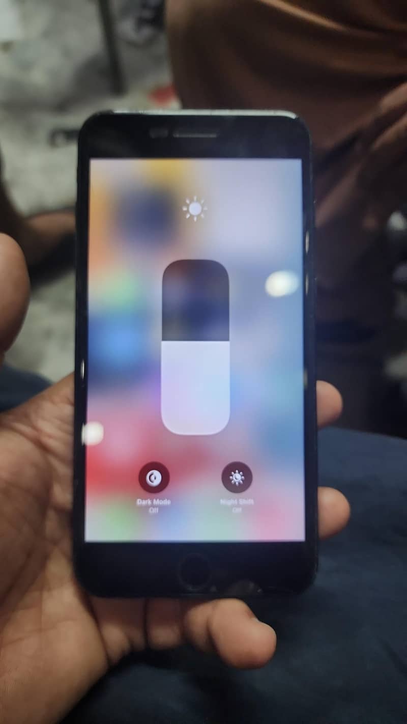Apple iPhone 7 Plus 2