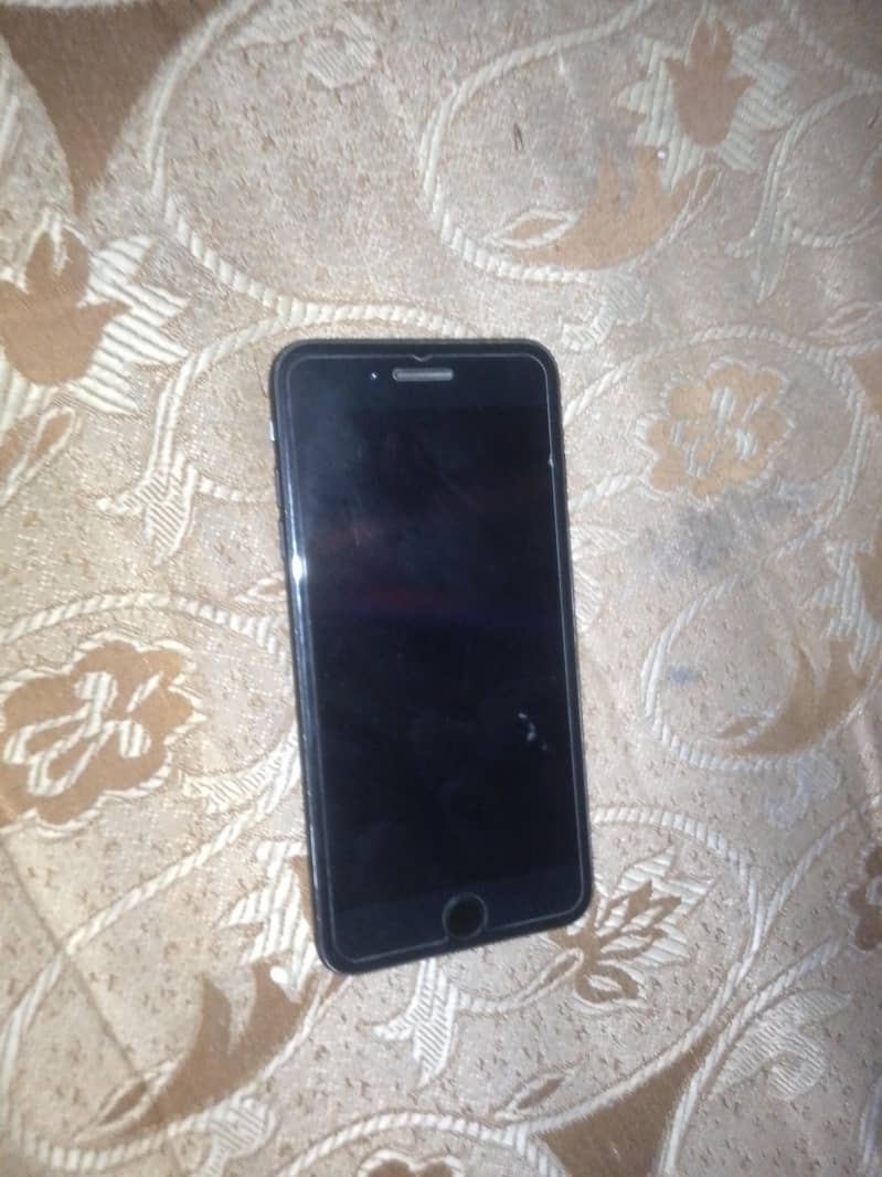 Apple iPhone 7 Plus 1