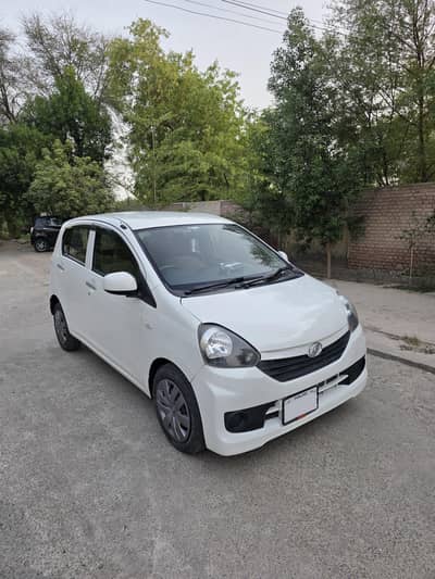 Daihatsu Mira 2012