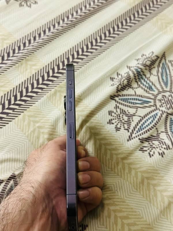 Iphone 14 pro max 4