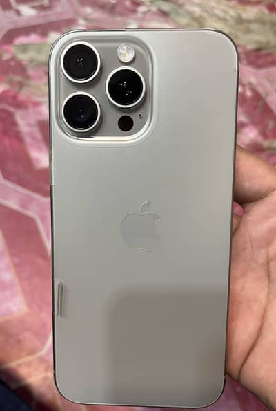iPhone 16 Pro Max jv