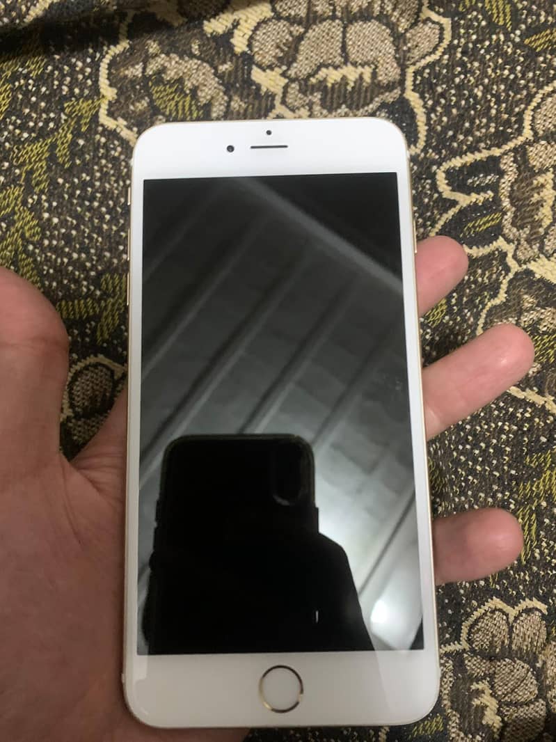 Apple iPhone 6 Plus 0