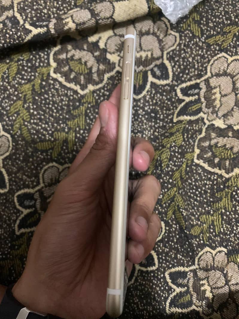 Apple iPhone 6 Plus 2