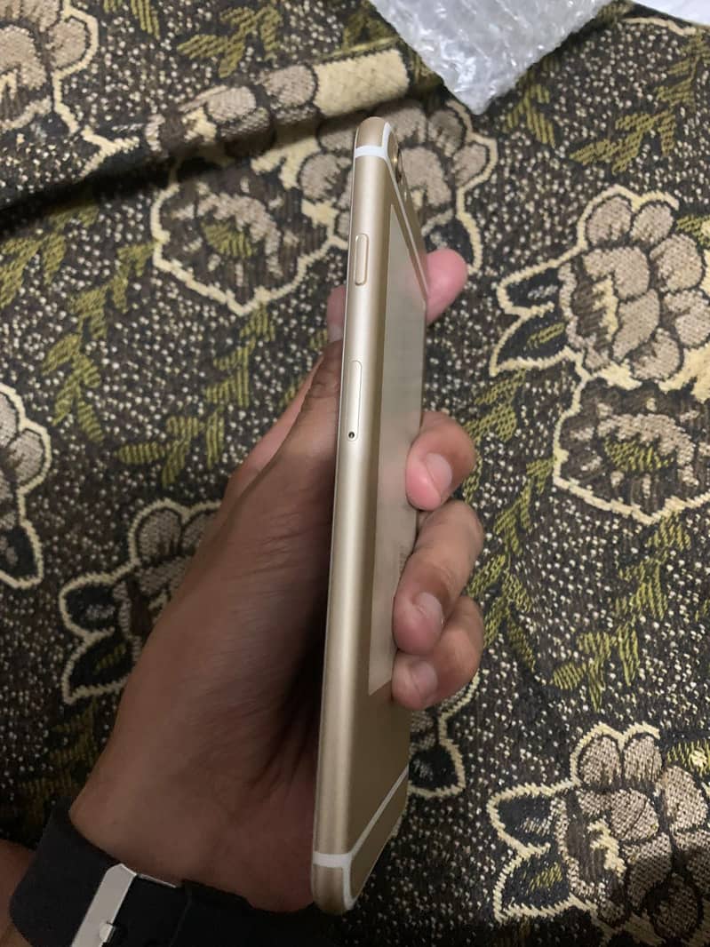 Apple iPhone 6 Plus 3