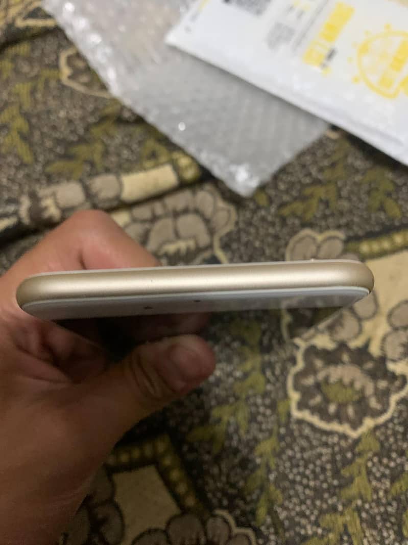 Apple iPhone 6 Plus 5
