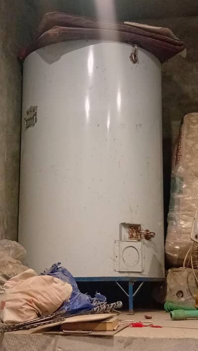 Wheat storage ( parola ) capacity 10 to 15 maan