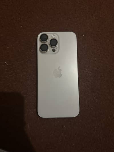 Apple iPhone 16 Pro Max
