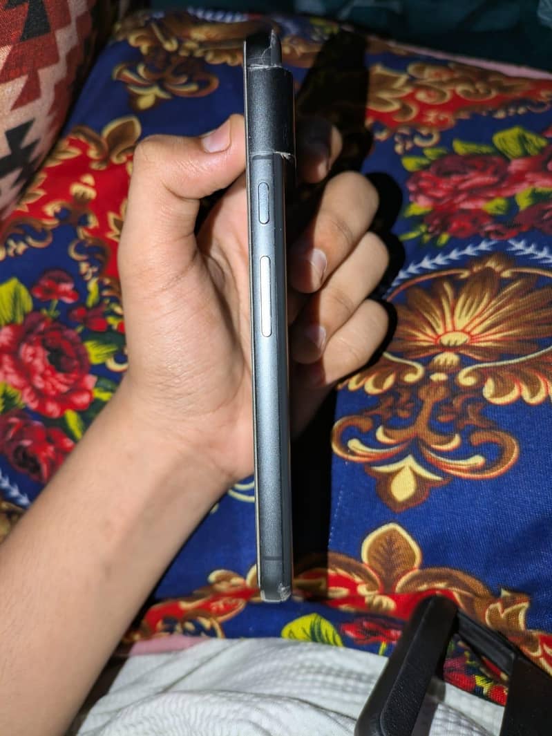Google Pixel 8 5