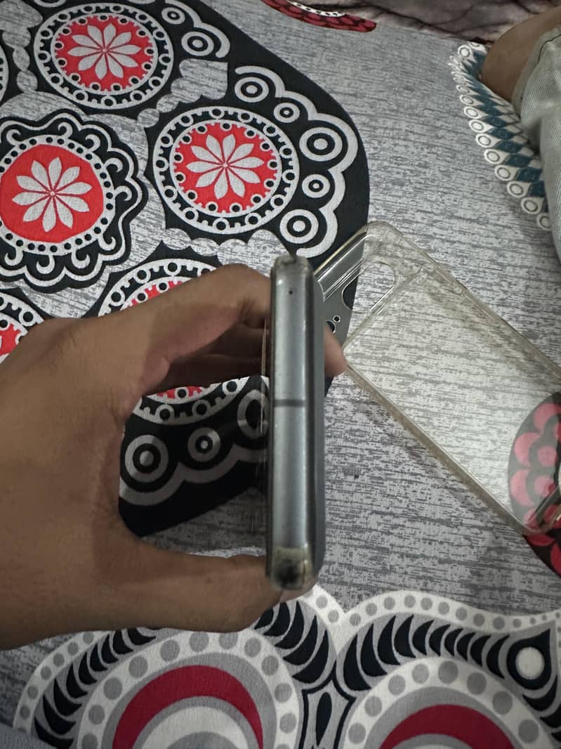 Google Pixel 8 3