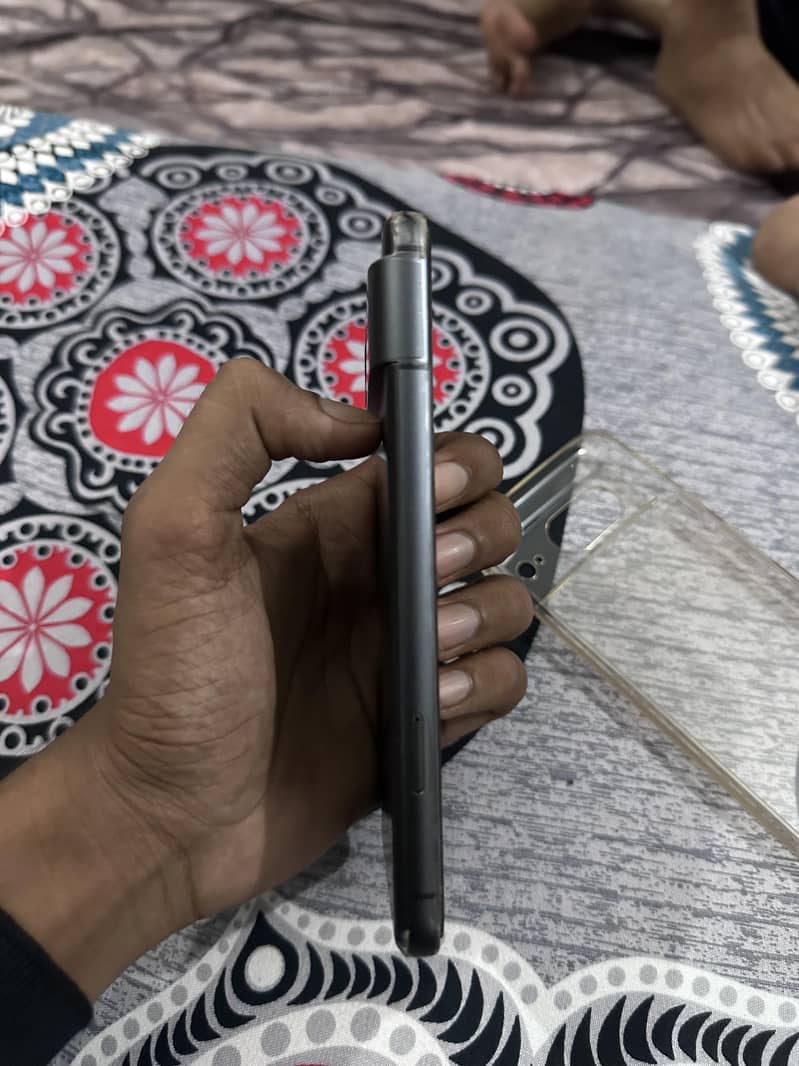 Google Pixel 8 6