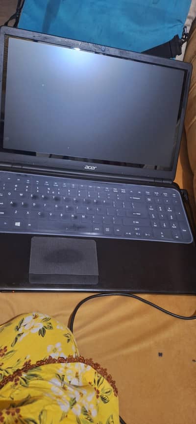 Acer Touch laptop Good condition urgent sell