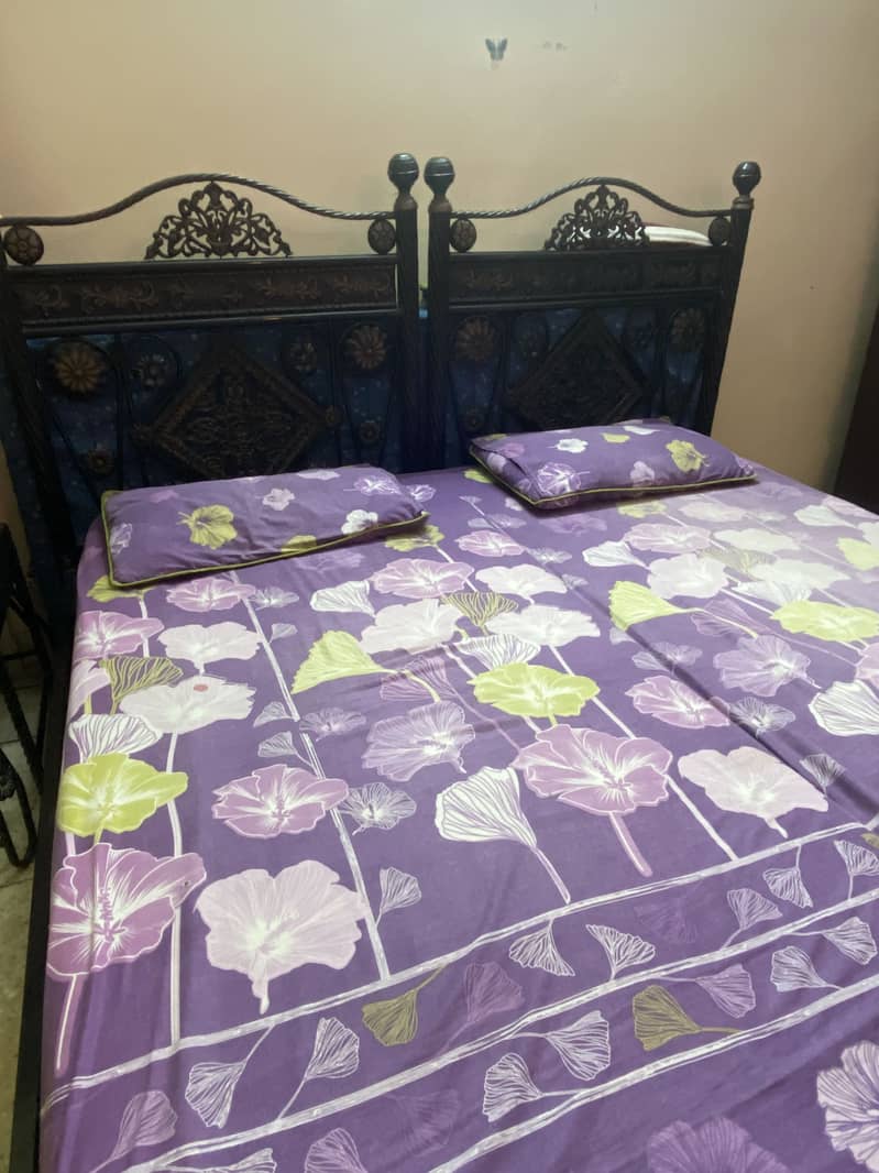 2 Single Beds 0