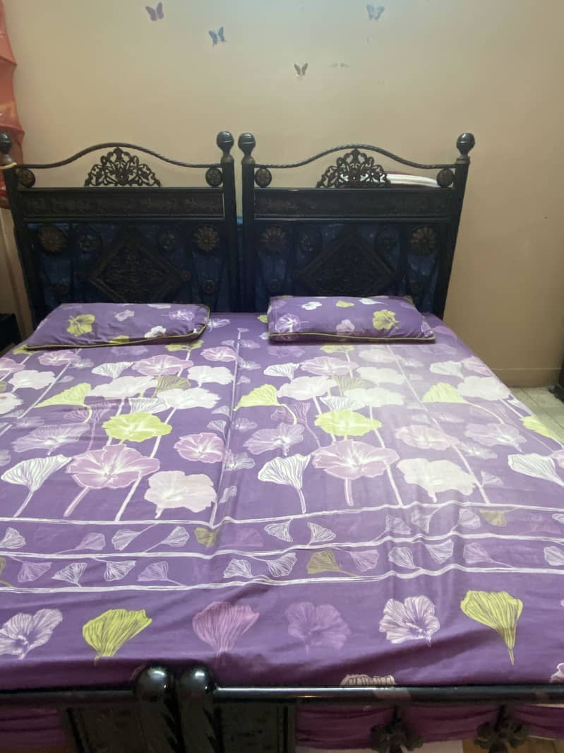 2 Single Beds 2
