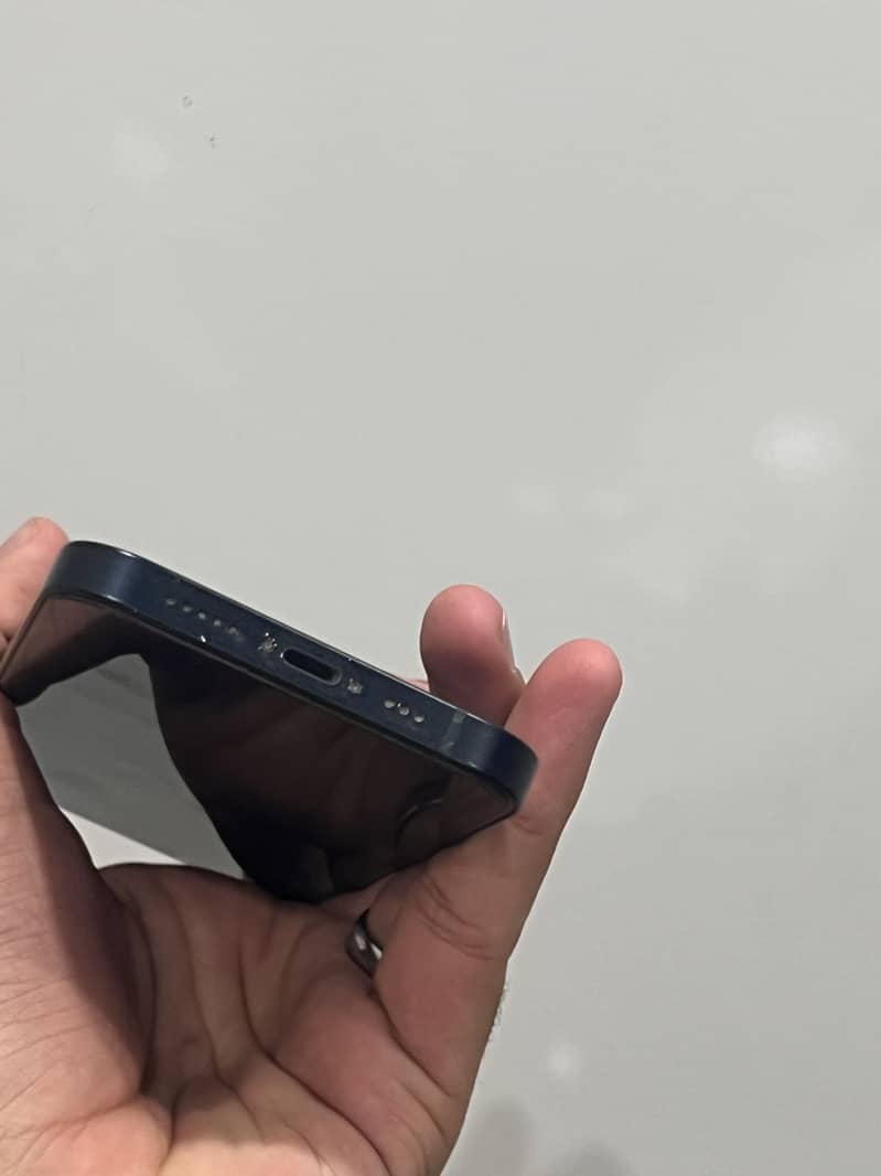Iphone 13 4