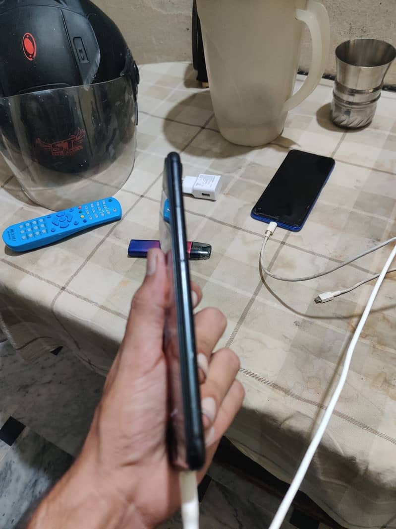 Apple iPhone 7 Plus 3