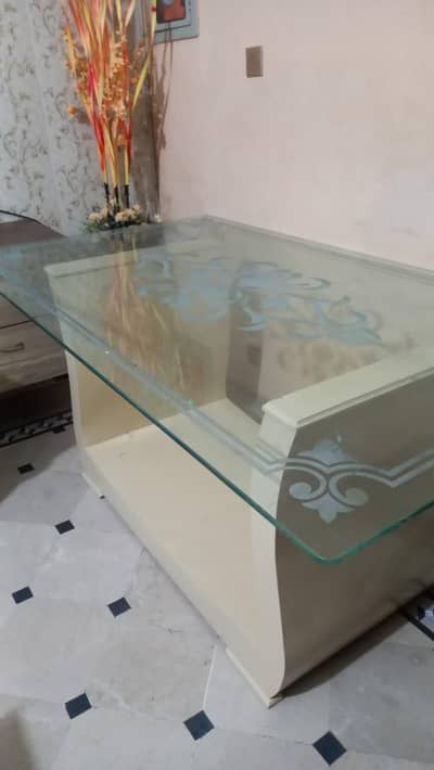 Dinning table with chairs