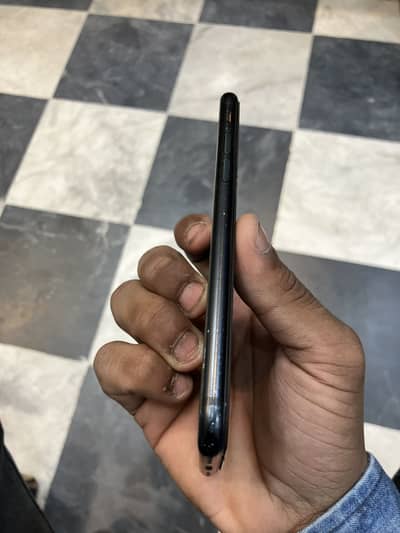 Apple iPhone SE