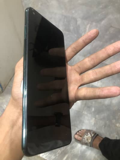 Handset with 10/10 condition with data cable