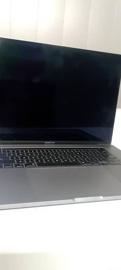 MacBook Pro 16" Core i9 | 16GB RAM | 1TB SSD | Excellent Condition