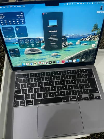 Macbook Air M2 with Box
