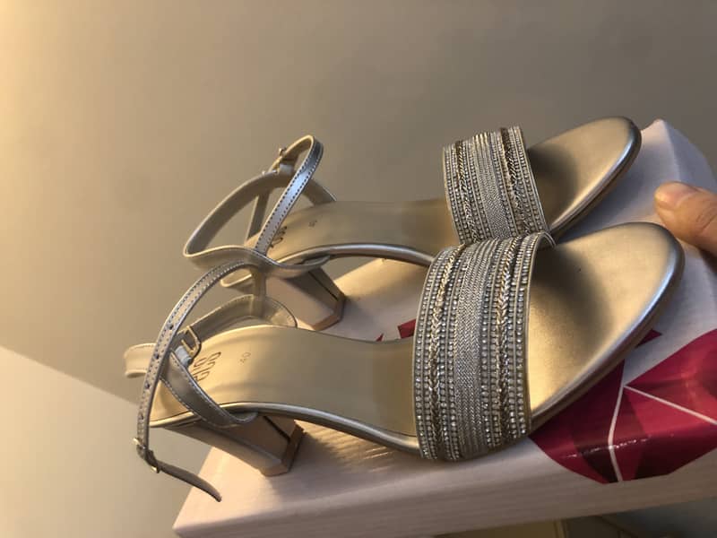 ecs heels 2