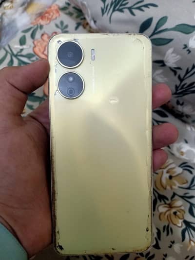 Vivo Y16