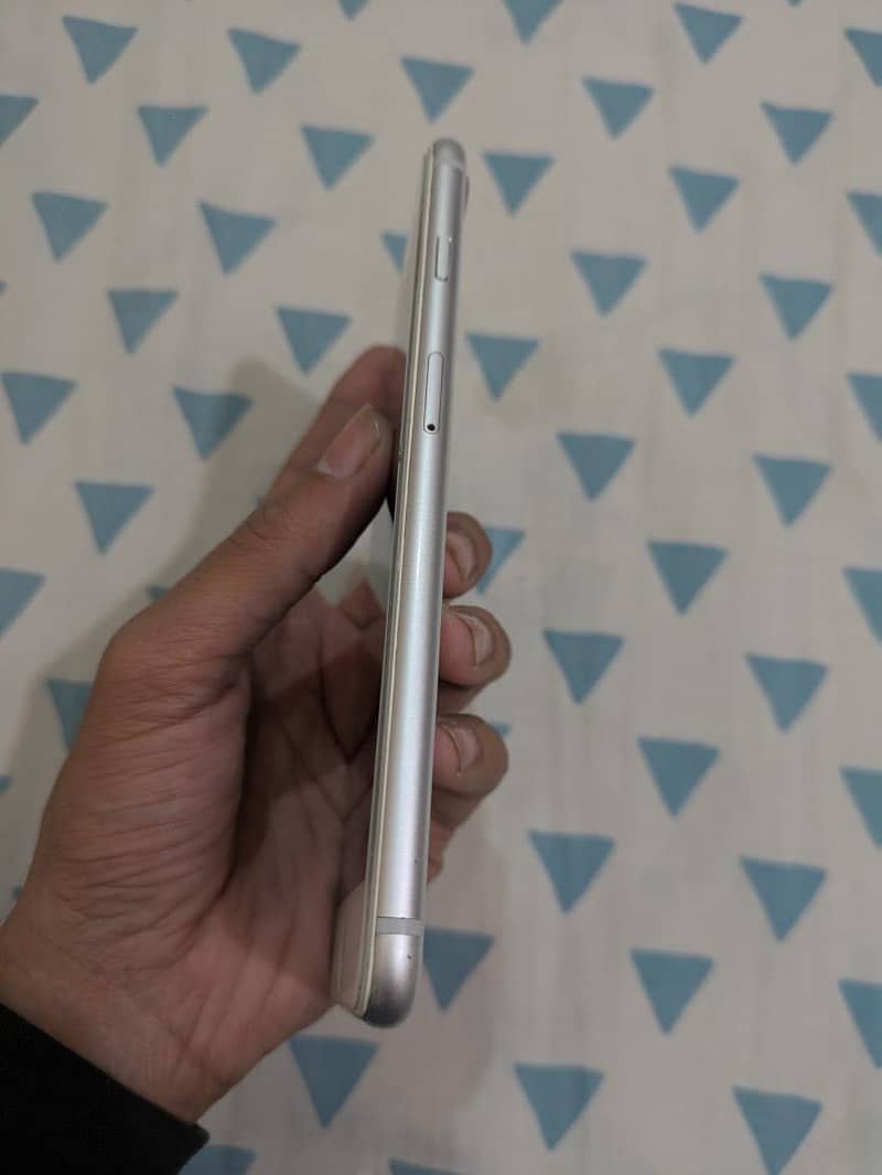 Apple iPhone 8 Plus 7