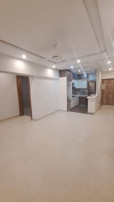1695 Sqft Luxury Apartment for Rent First Floor | Outer Facing | Prime Location