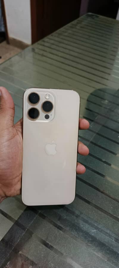 Apple iPhone 16 Pro Max