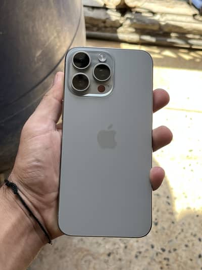 iPhone 15 Pro Max sim working