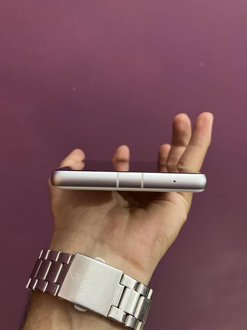 Google Pixel 7a 9