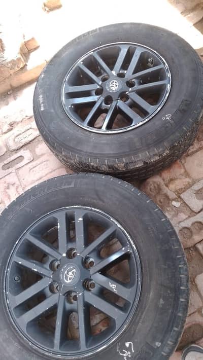 2 tyr rim h saf condetion