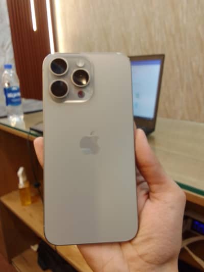 Apple iPhone 15 Pro Max