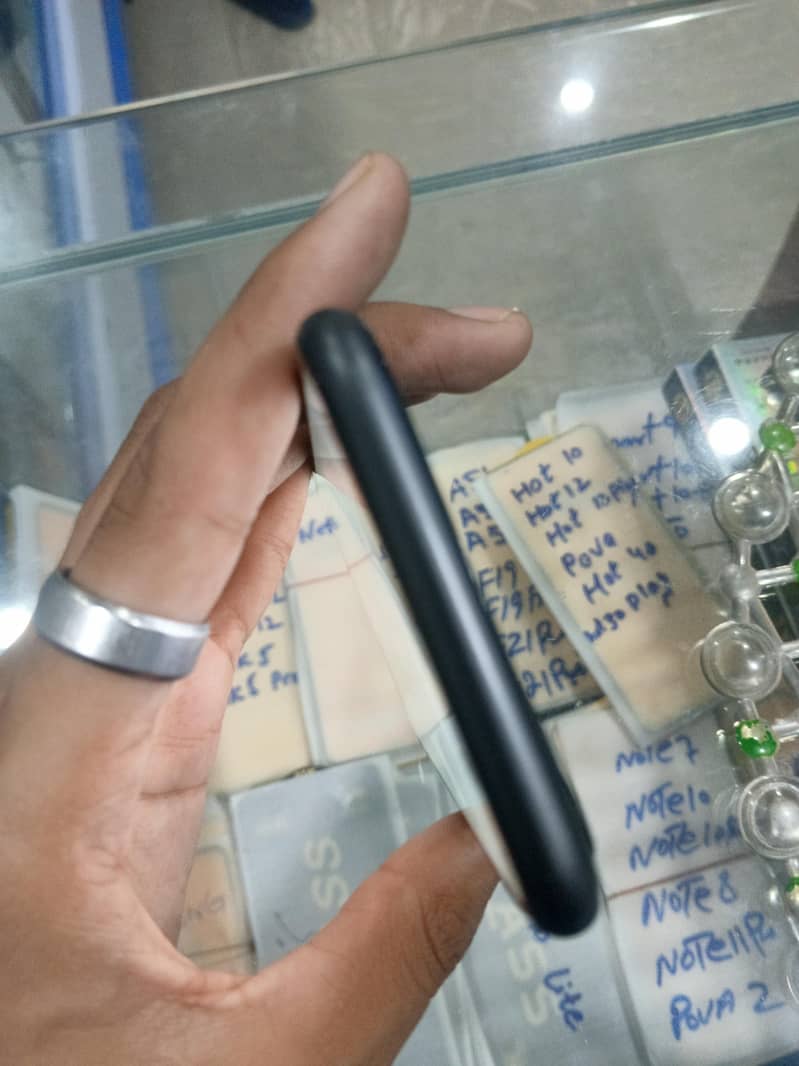 Apple iPhone 11 1