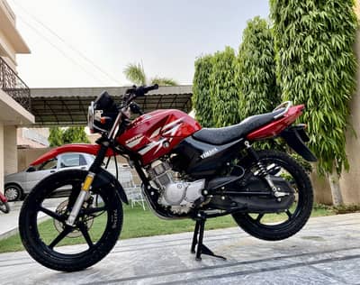 Yamaha YBR G 2018 Japanese model in 9/10 condition